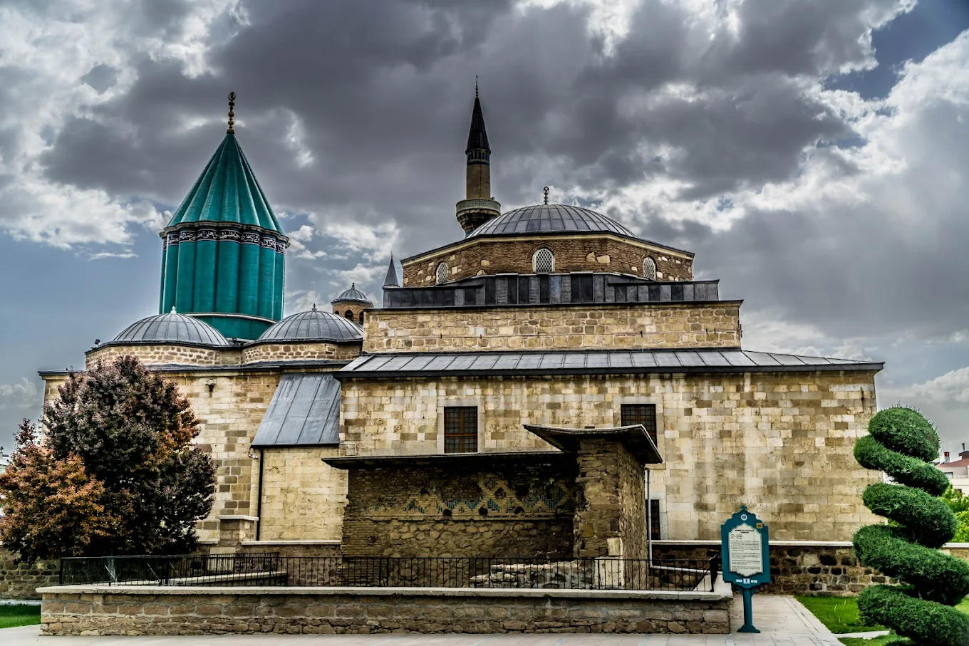 konya mevlana müzesi