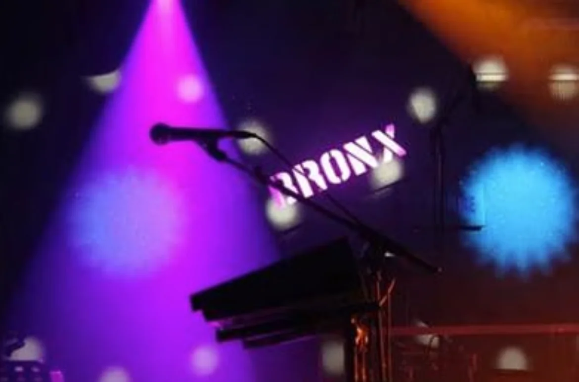 Pi – Sahne Bronx Bar - Zemin Kaplamaları - 2013