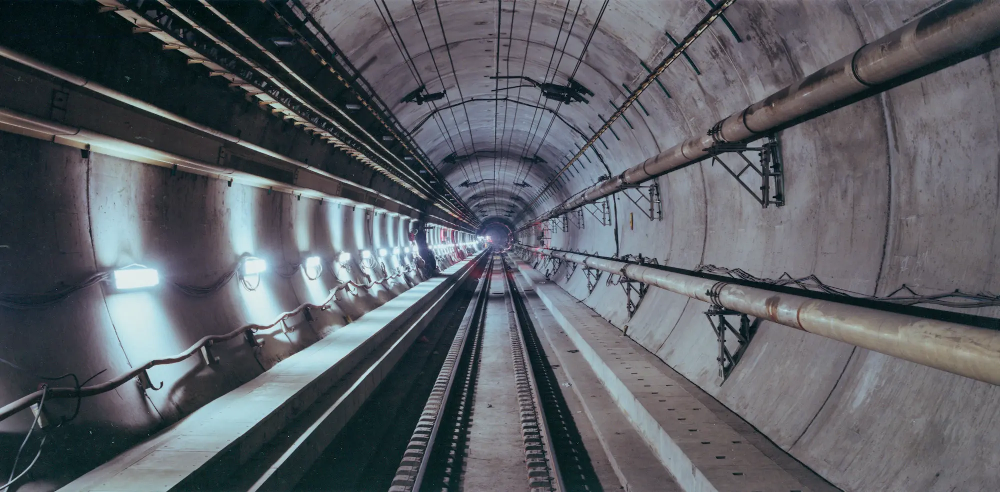 Deniz Altı Kanal İnşaatı: Su Altı Yol ve Geçiş Projeleri