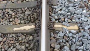 Metro Traverslerinde Çatlak Enjeksiyonu: Ray Altı Sistemleri