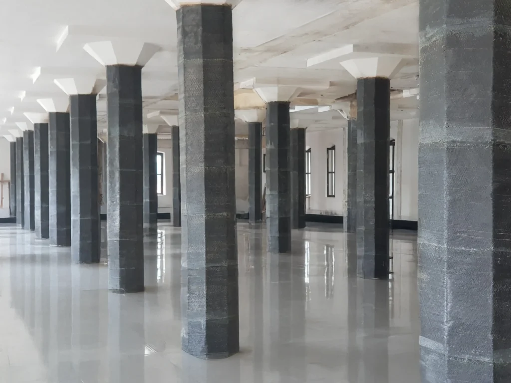 Karbon fiber elyaf ile güçlendirilmiş kolonlar